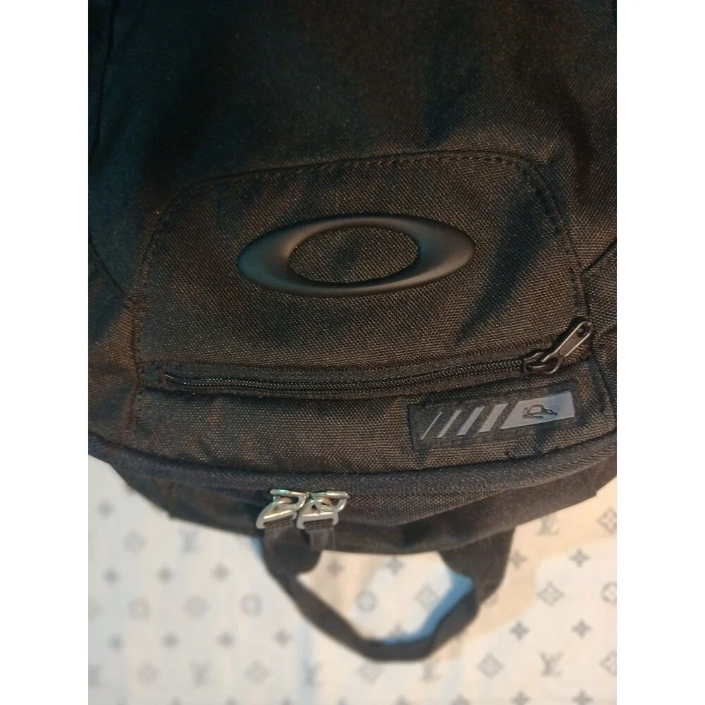 Oakley Black Backpack Pueo Logo Volleyball Hiking Outdoor bag Glasses Pocket
